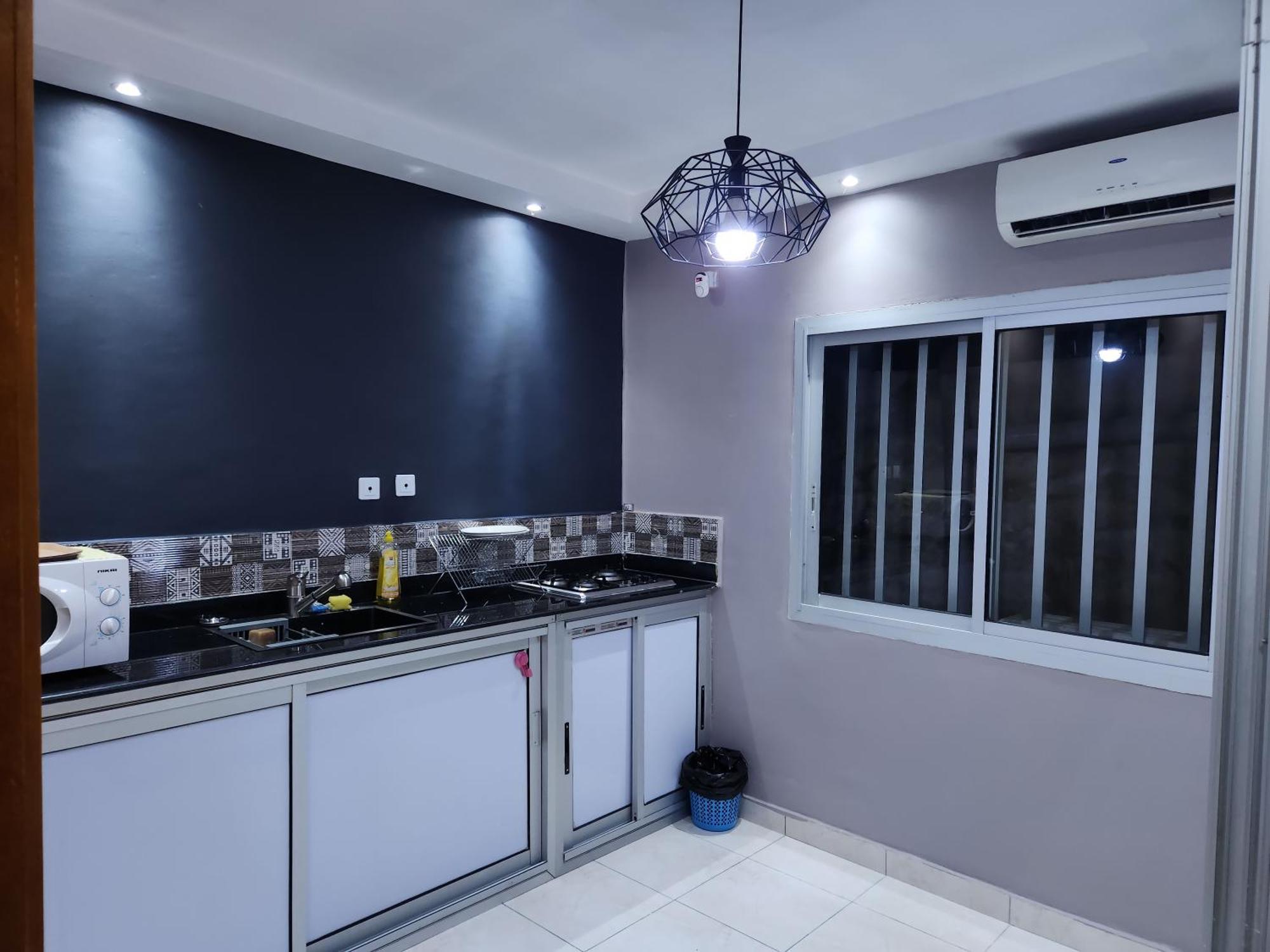 Meuble 1Ch 2E Ch Dispo Avec Un Supplement E1D Apartment Douala Bagian luar foto