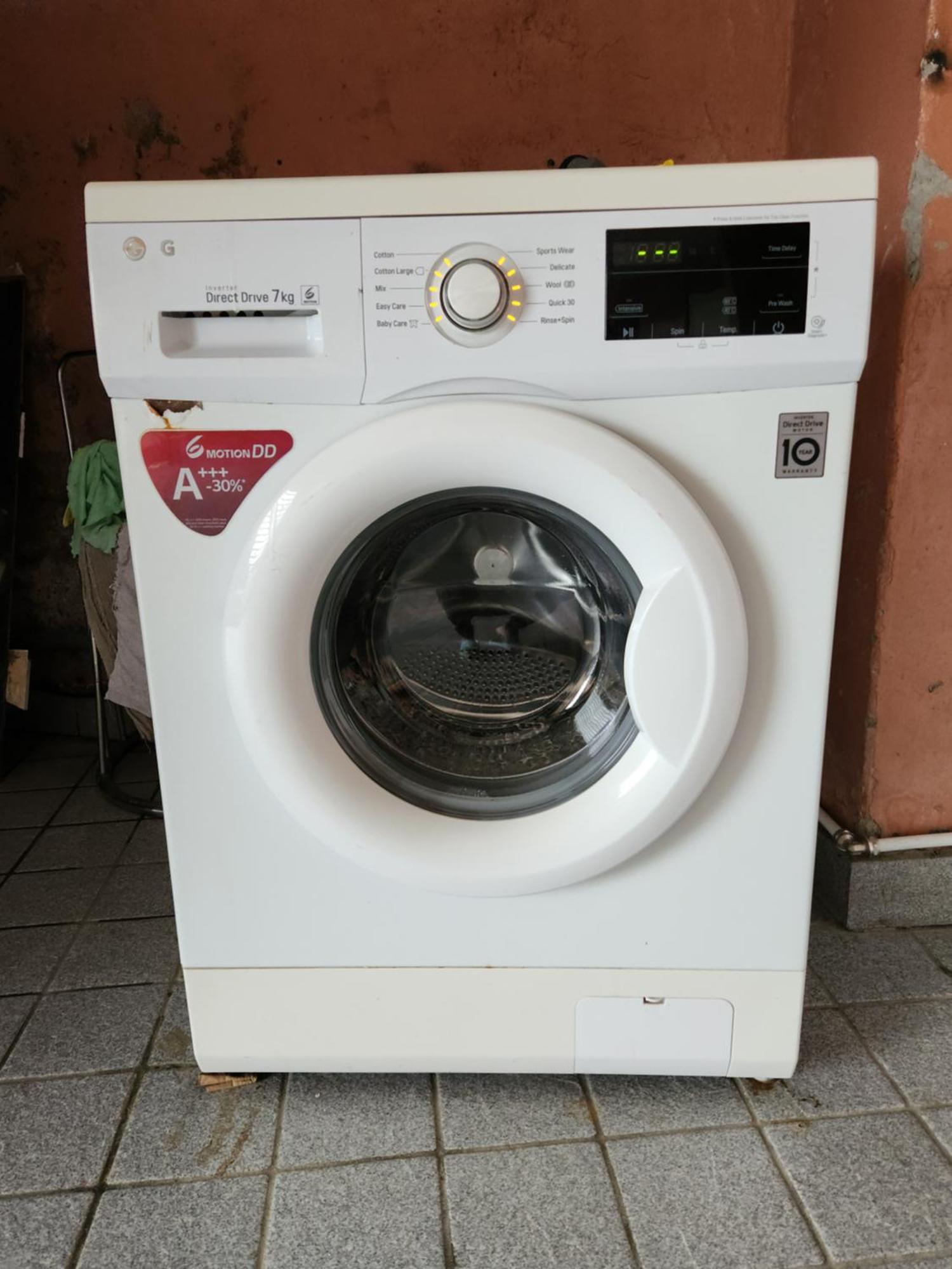Meuble 1Ch 2E Ch Dispo Avec Un Supplement E1D Apartment Douala Ruang foto